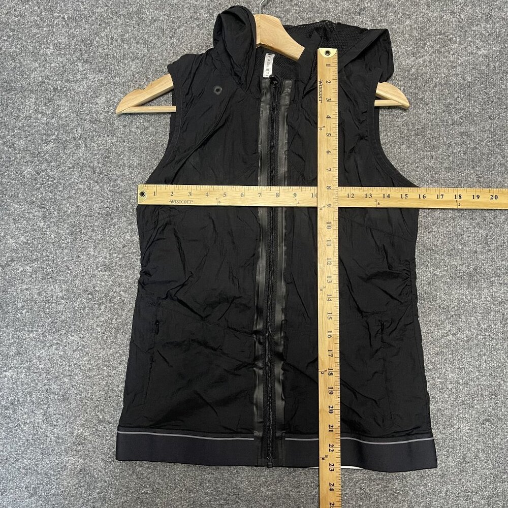 Fabletics Hooded Zip Up Windbreaker Kennedy Vest Jacket XS Black Nylon Mesh - Picture 5 of 5